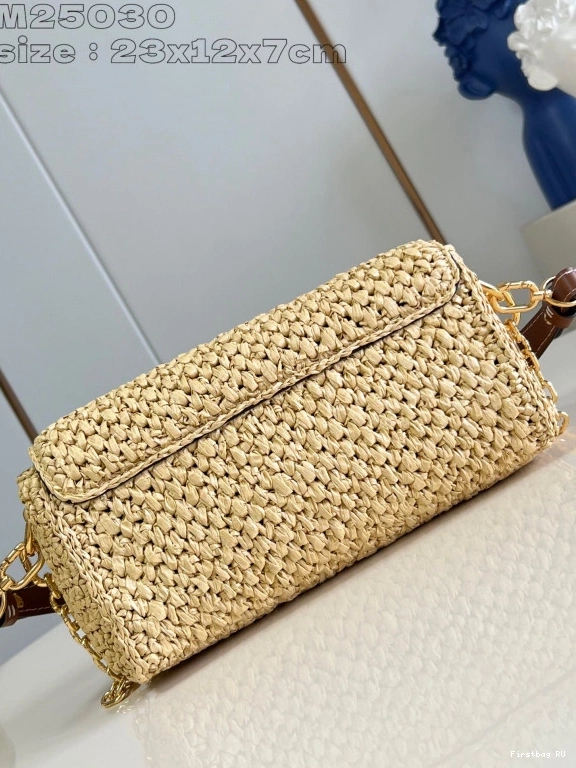 First bag ru LOUIS VUITTON West-23.5*12*7CM Twist 0809